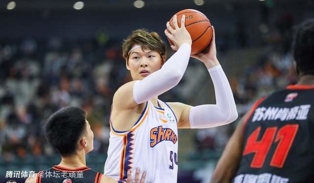 战报沃特斯22分 任骏飞15+12 广东7人上双终结深圳4连胜CBA常规赛广东主场迎战深圳，广东目前排在联赛第五，上场比赛他们输给了上海，周琦继续缺阵，深圳则是最近一波4连胜排在联赛第六。